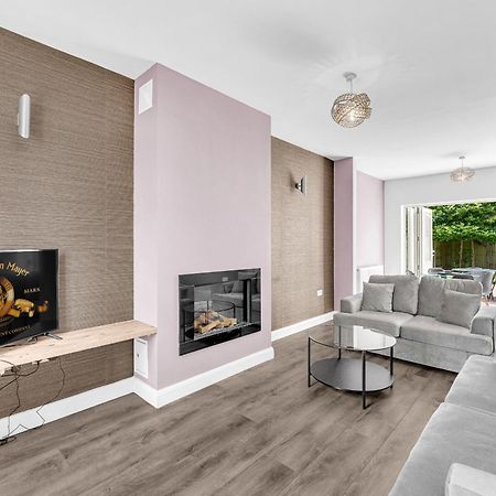 Brook Meadow House, 4 Bed House, Manchester Astley  Buitenkant foto